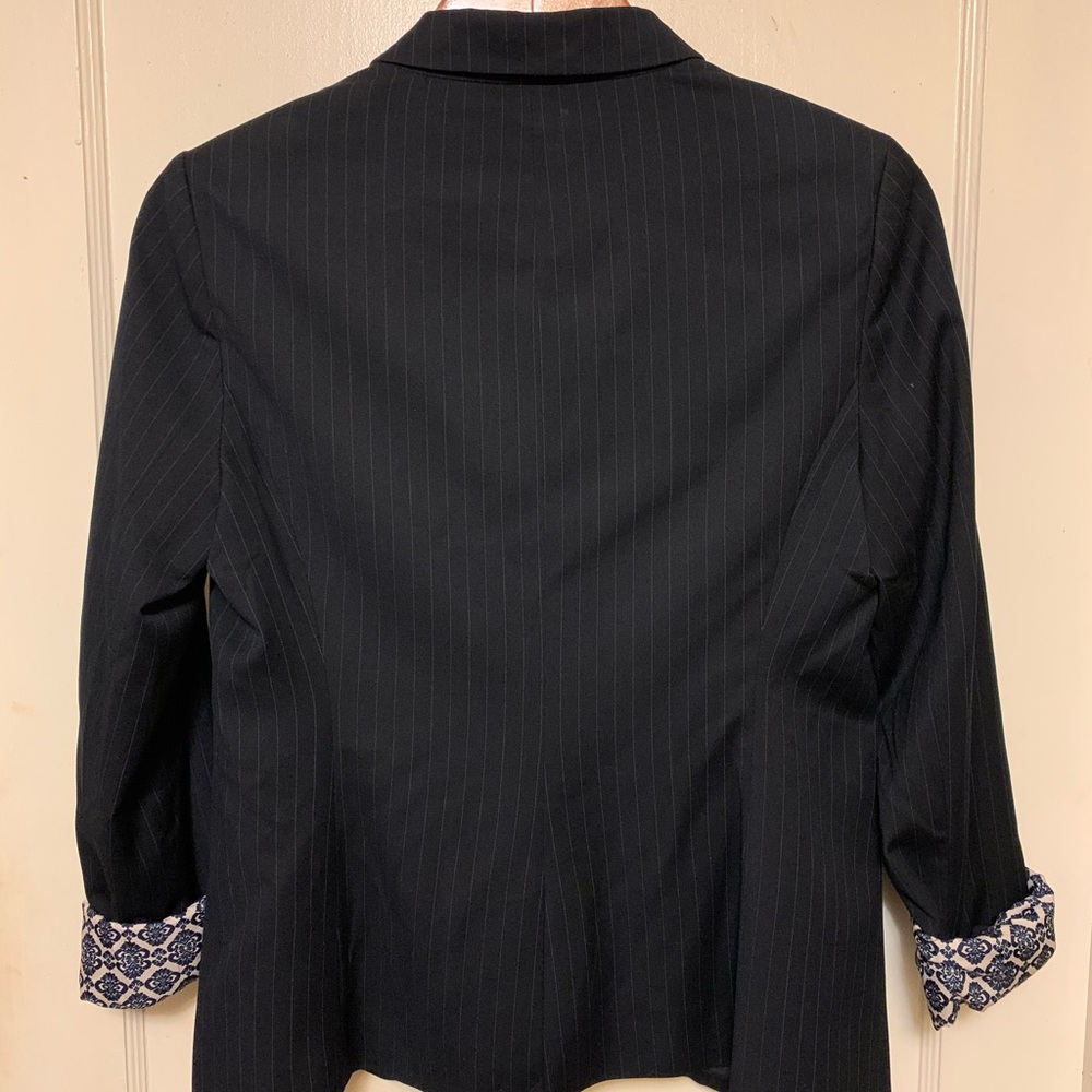 Blazer - Picture 3 of 4